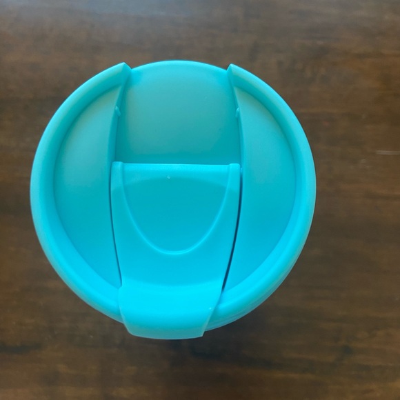 NWOT Vera Bradley Blue Fish Pattern Tumbler - Picture 3 of 5